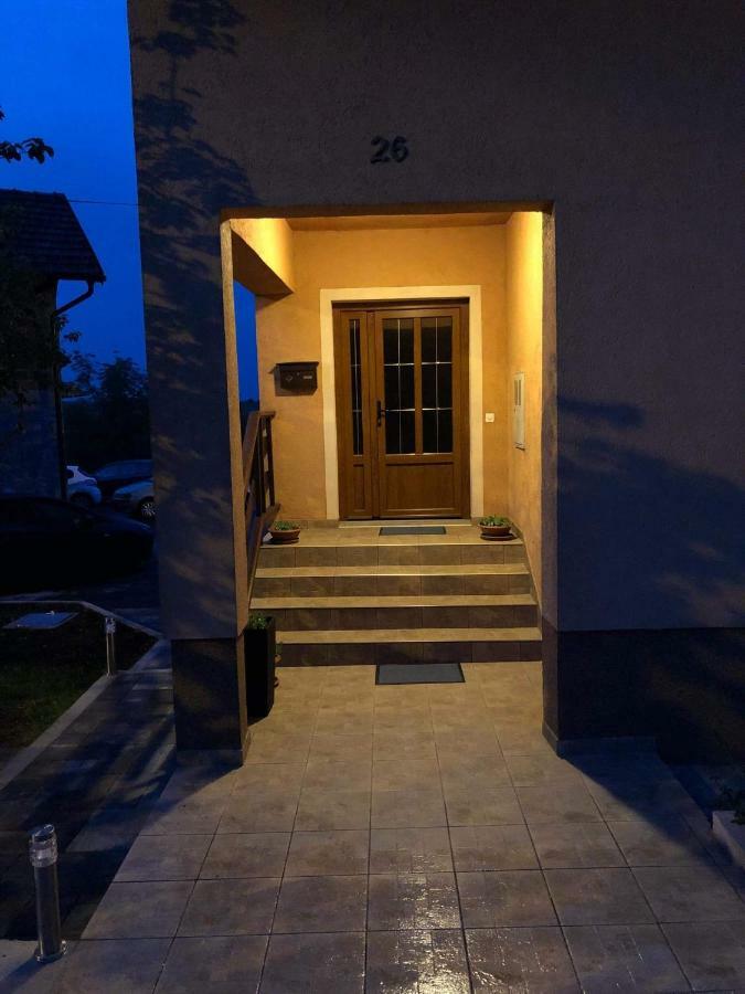 Apartment Majetic Gornji Vaganac Exterior foto